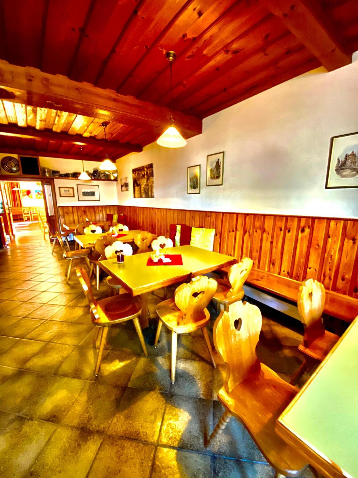 Gasthof Bauer Steyr Bagian luar foto