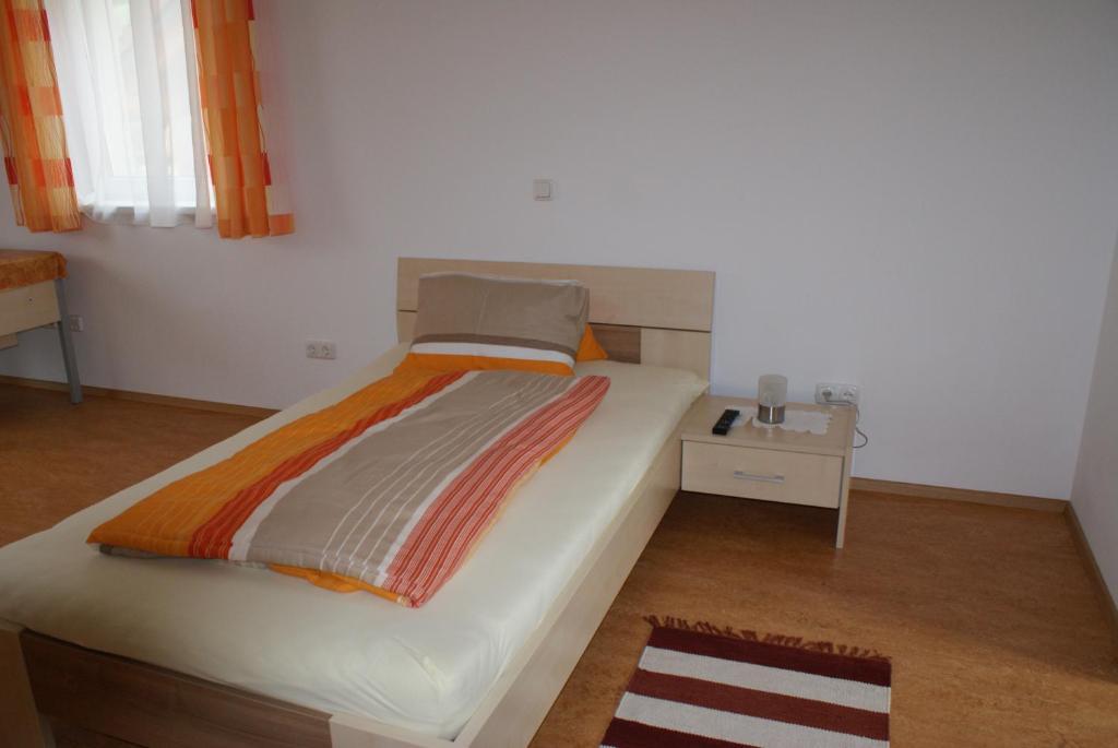 Gasthof Bauer Steyr Bagian luar foto